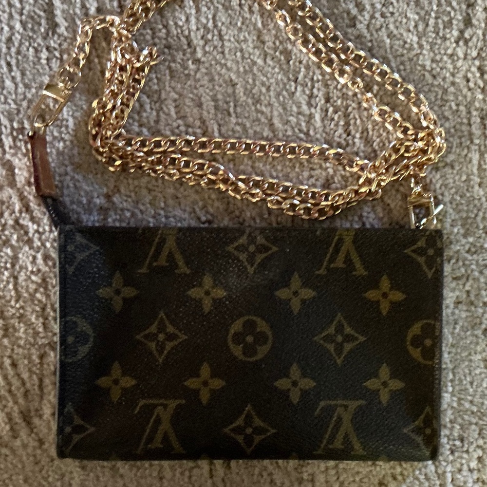 Authentic Louis Vuitton Pouch
